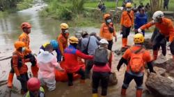 Korban Longsor Subang Ditemukan Setelah 6 Hari Pencarian, Isak Tangis Warnai Pemakaman<