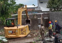 Jaga Estetika dan Ketertiban, Satpol PP Badung Bongkar Bangunan Tak Sesuai SHM<