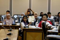 Mantan Pemain Sirkus OCI Mengalami Dugaan Pelanggaran HAM Datang ke DPR