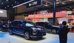 Melunak, Donald  Trump Longgarkan Tarif Impor Otomotif