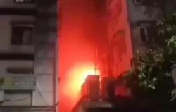Hotel Terbakar Hebat Tewaskan 15 Orang, Tamu-Tamu Loncat dari Jendela