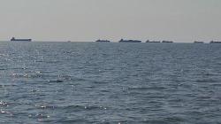 Pendangkalan Muara Pelabuhan Pangkalbalam Babel, Puluhan Kapal Tertahan di Tengah Laut<