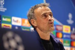 PSG Taklukkan Arsenal, Luis Enrique Beri Komentar Penuh Makna