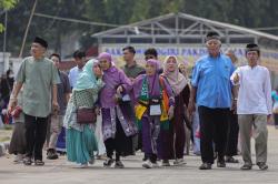Calon Jemaah Haji 2025 Mulai Berdatangan ke Asrama Pondok Gede