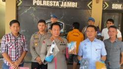 Sempat Buron, Pedagang Pempek di Jambi Tikam Preman hingga Tewas Serahkan Diri ke Polisi<