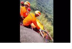 Jenazah Baim Pendaki Jatuh ke Jurang Gunung Saeng Bondowoso Dievakuasi Tim SAR