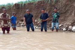Legislator Partai Perindo Kupang Salomiel Arnius Buraen Soroti Dampak Abrasi di Sumlili, Cari Solusi untuk Petani<