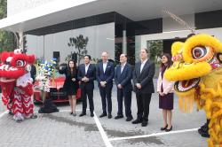 Kuasai Pasar Otomotif Premium, BMW Resmikan Diler Megah di PIK 2