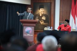 Mahfud Wanti-wanti Kepala Daerah, Sistem Politik Bikin Orang Baik Bisa Korupsi