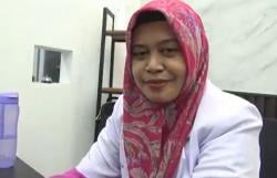 Bikin Haru, Begini Kisah Dokter Rafika Gratiskan Biaya Berobat Warga Miskin di Ponorogo<