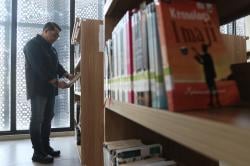 Menteri Ekonomi Kreatif Rayakan Hari Buku Nasional ke-23 dengan Baca Bareng di TIM