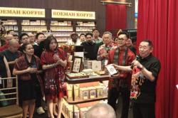 Gebrakan Roemah Koffie Jerry Hermawan Lo, Siapkan Beasiswa bagi Anak Petani