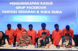 Penampakan 6 Tersangka Grup Facebook Fantasi Sedarah