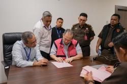 Kejagung Limpahkan 9 Tersangka Kasus Impor Gula ke Kejari Jakpus, Segera Disidang