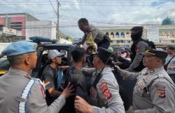 52 Preman di Bandung Disikat Polisi, Pedagang Tak Lagi Waswas Berjualan<