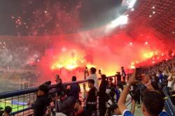 Penampakan Pesta Juara Meriah Persib Bandung di GBLA, Kembang Api Bersahut-sahutan