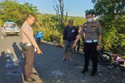 Kecelakaan di Kampar, 2 Siswi Boncengan Motor Tewas usai Tabrak Truk<