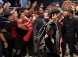 Viral Bintang MU Amad Diallo Acungkan Jari Tengah ke Arah Fans di Malaysia: Ibu Saya Dihina!