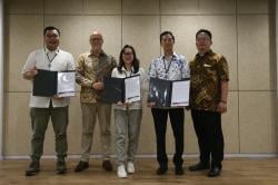 Penghargaan Kepemimpinan dari Lembaga Riset Eropa-Asia