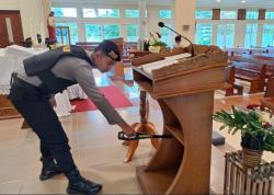 Polisi Sterilisasi 67 Gereja di Malang Jelang Misa Kenaikan Isa Al-Masih 