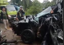 Kecelakaan di Muarojambi Innova Tabrak Truk, ASN Tanjab Timur Tewas 2 Luka<