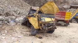 Penampakan Sejumlah Kendaraan Rusak Parah Tertimpa Longsor Tambang Gunung Kuda Cirebon