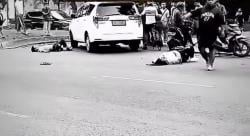 Viral Kecelakaan Motor vs Mobil di Bintaro, 2 Orang Terkapar di Jalan