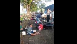 Mobil Pikap Tabrak 4 Motor di Jalan Pantura Pasuruan, 1 Orang 3 Luka-Luka