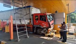 Pengakuan Sopir Truk Detik-Detik Sebelum Seruduk Mobil dan GT Ciawi 2