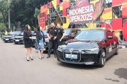 Mewah! 15 Mobil BMW Jadi Transportasi Atlet Indonesia Open 2025 