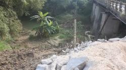 Talud Jembatan Penghubung Antardesa di Blora Longsor, Mobil Dialihkan ke Jalur Alternatif<