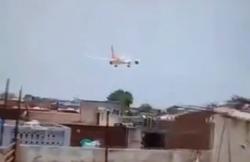 Detik-Detik Pesawat Air India Jatuh Berdasarkan Pelacakan Flight Radar