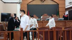 Saksi Tiba-Tiba Pulang, Sidang Kasus Perlindungan Situs Judol Kominfo Ditunda