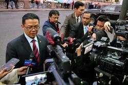 Pesawat Tak Bisa Lintasi Iran, 380 WNI Dievakuasi Lewat Jalur Darat