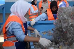 Peresmian Fasilitas Daur Ulang Sampah Plastik PET di Sukabumi