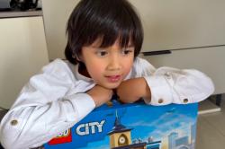 Anak Diaspora Indonesia di Rusia Semringah Dapat Hadiah Lego dari Prabowo