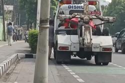 2 Petugas Dishub Jakarta Diperiksa Buntut Terima Rokok dari Sopir Bajaj<