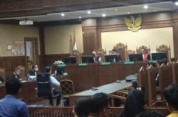 Hakim Tunda Pemeriksaan Tom Lembong: Terdakwa Perlu Istirahat