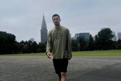 Thom Haye Pamer Foto di Jepang, Kode Gabung Klub J-League?