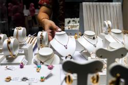 Harga Emas Perhiasan Naik Tipis