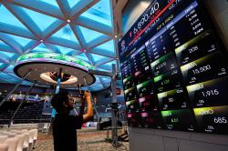 IHSG Sepekan Melemah 0,47 Persen, Kapitalisasi Pasar Turun Jadi Rp12.070 Triliun