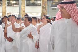 Momen Prabowo Sapa Jemaah RI saat Umrah di Makkah