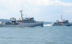 Dilengkapi Alat Canggih, KRI Pulau Fanildo Cari KMP Tunu Tenggelam di Selat Bali<
