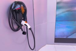 Alasan Orang Indonesia Perlahan mulai Beralih ke Mobil Listrik