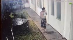 Rekaman CCTV Aktivitas Penjaga Kos sebelum Diplomat Kemlu Ditemukan Tewas