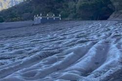 Gunung Bromo Diselimuti Embun Upas bak Salju, Suhu Udara sampai 5°C<