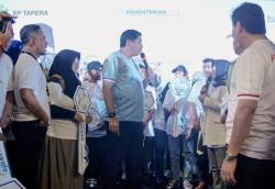 Pemerintah-Bank BJB Serahterimakan 100 Kunci Rumah Subsidi ke Masyarakat Berpenghasilan Rendah<