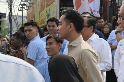 Momen Wapres Gibran Bertemu Gibran KW di Tangerang, Mirip Nggak Ya?