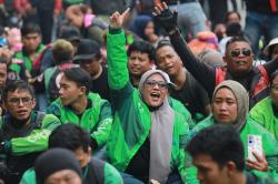 Ratusan Driver Ojol Demo Tolak Wacana Potongan Komisi 10 Persen