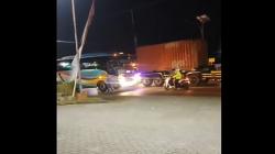Viral! Bus Sugeng Rahayu di Mojokerto Ngeblong Tak Mau Antre Macet Dipaksa Mundur Polisi<